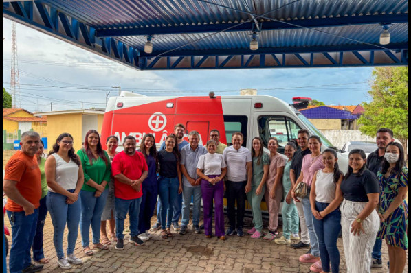 ENTREGA DE AMBULÂNCIA